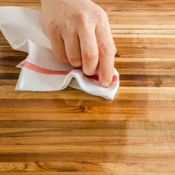 Oiling a hot sale cutting board